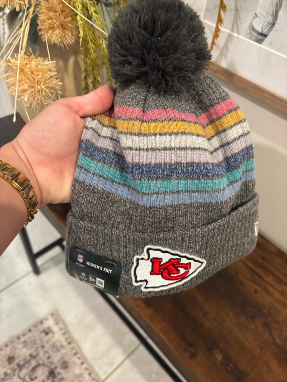 New Era Kansas City Chiefs Gray Pom Pom Beanie with Multicolor Stripes